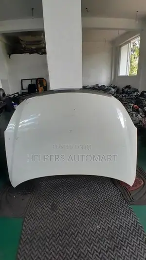 Nissan Bluebird G11 Bonnet