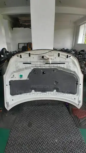 Nissan Bluebird G11 Bonnet