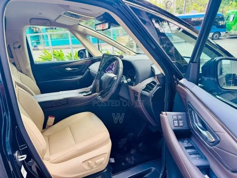 Toyota Alphard Executive Lounge 1ST 2025