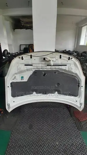 Nissan Bluebird G11 Bonnet
