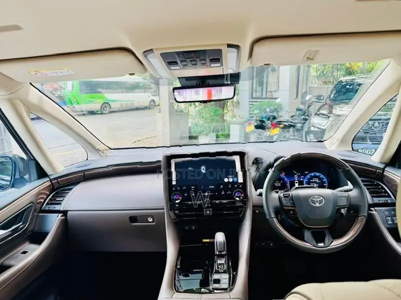 Toyota Alphard Executive Lounge 1ST 2025