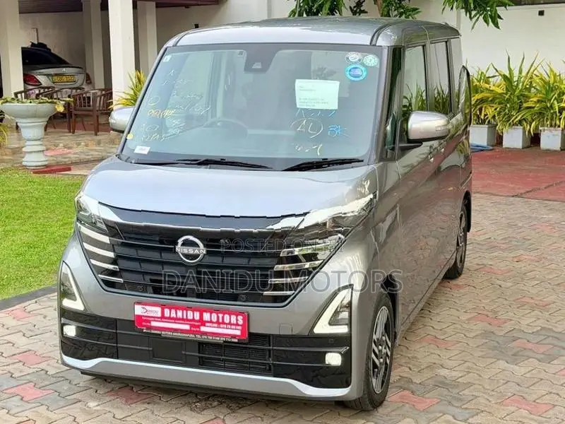 Nissan Roox 2023
