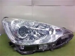 Toyota aqua head light