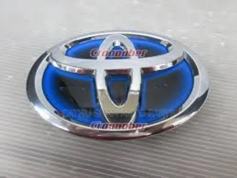 Toyota aqua badGe