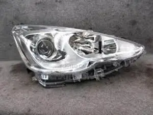 Toyota aqua head light