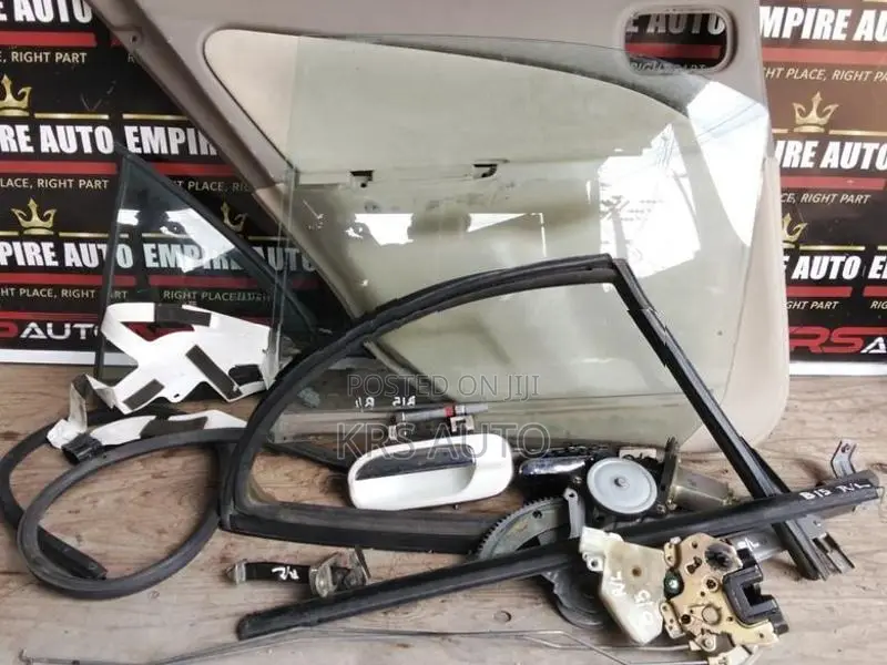 Nissan Sunny FB 15 Door Parts.
