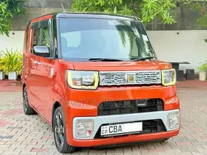 Daihatsu Wake 2015