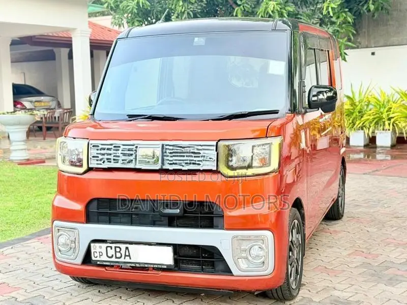Daihatsu Wake 2015