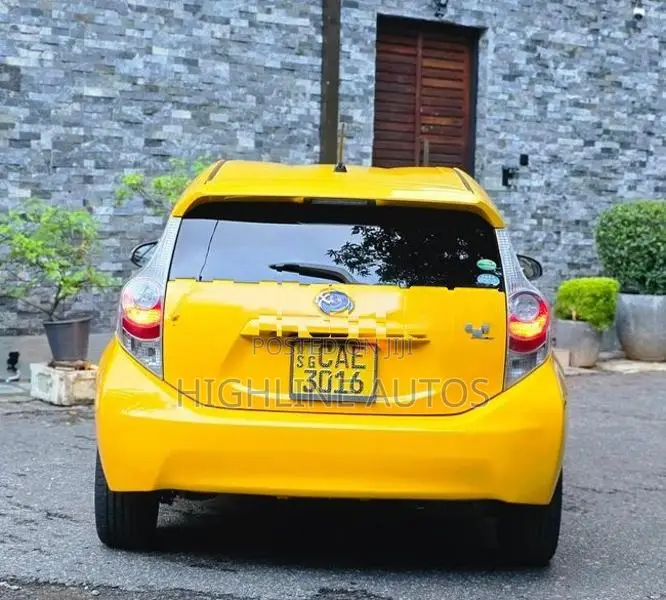 Toyota Aqua 2014