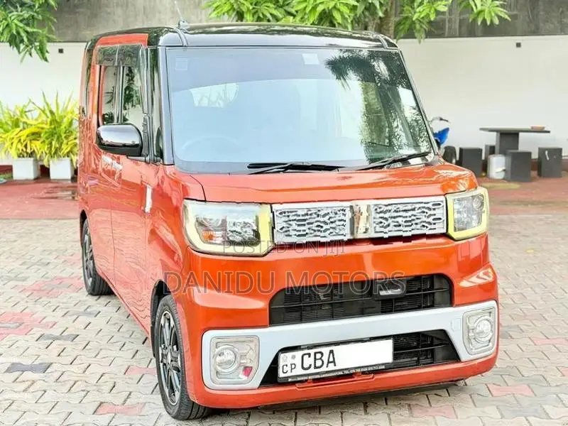Daihatsu Wake 2015