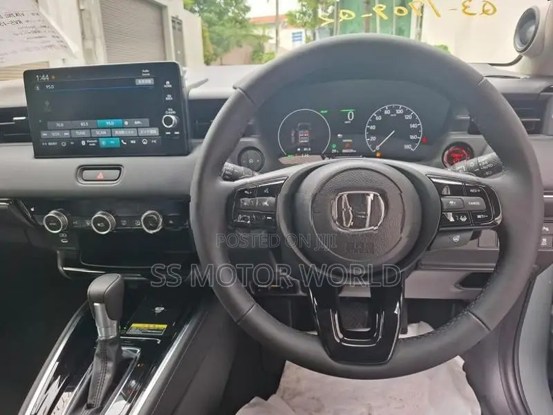 Toyota Yaris G LED BSM 4WAY CAM 2026