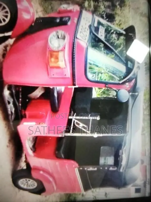 Bajaj RE Three Wheeler 2010