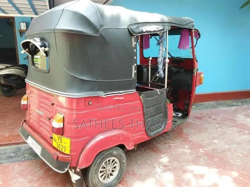 Bajaj RE Three Wheeler 2010