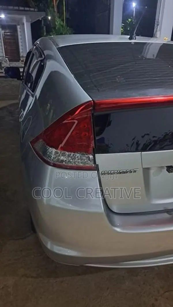 Honda Insight Saloon 2009