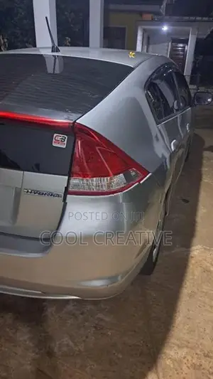 Honda Insight Saloon 2009