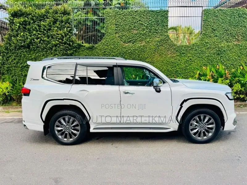 Toyota Land Cruiser V6 ZX LC300 B/New 2024