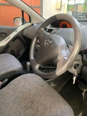 Toyota Vitz 2010