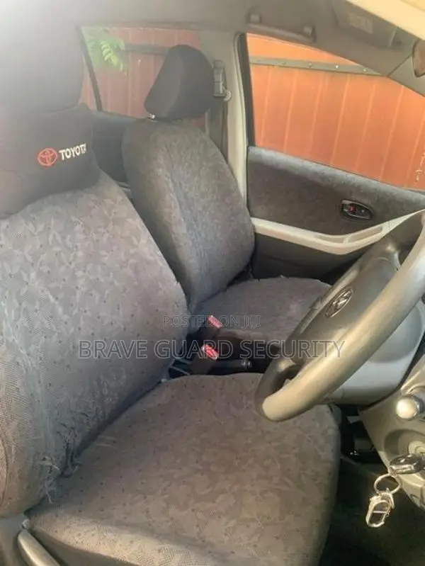 Toyota Vitz 2010
