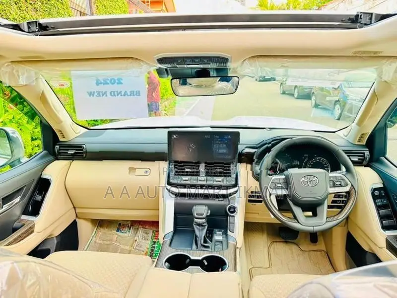 Toyota Land Cruiser V6 ZX LC300 B/New 2024