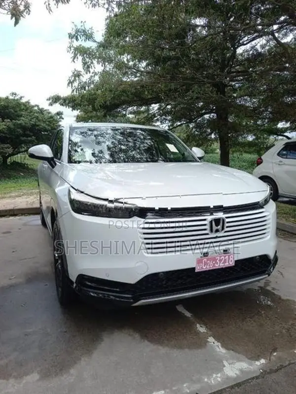 Honda Vezel Z Premiun 10 Speaker 2025