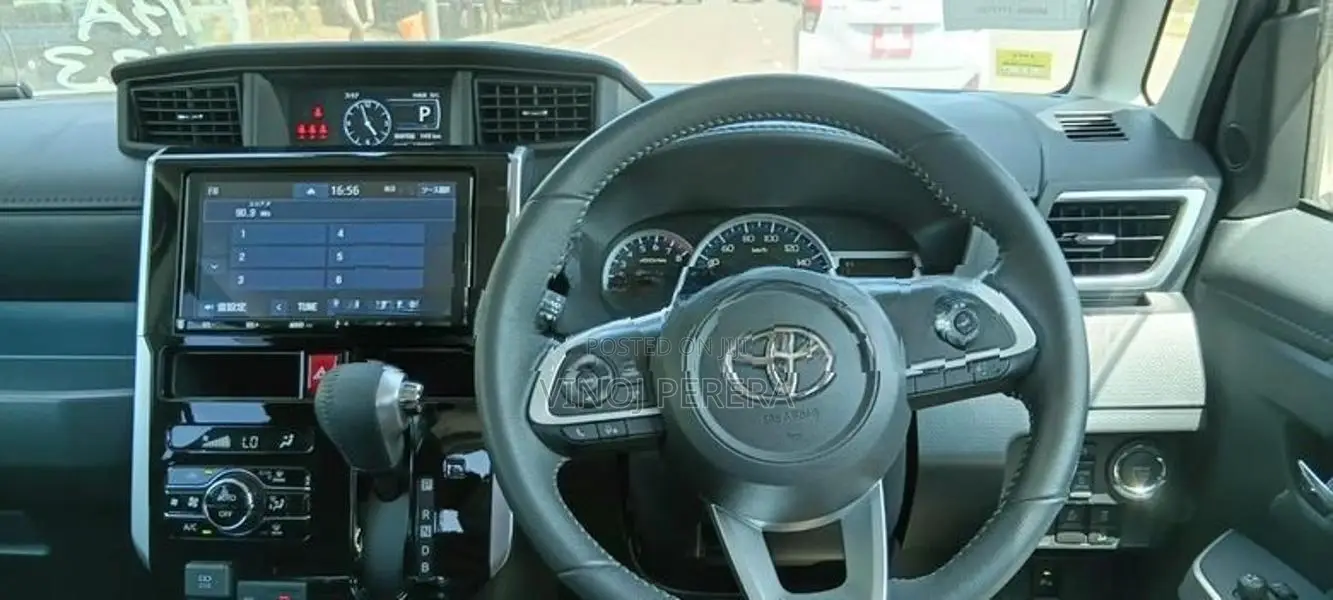 Toyota Roomy CUSTOM GT 2023