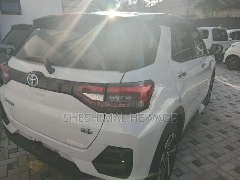 Toyota Raize Hybrid Z 2 Tone 2026