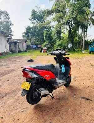 Honda Dio Red 2012