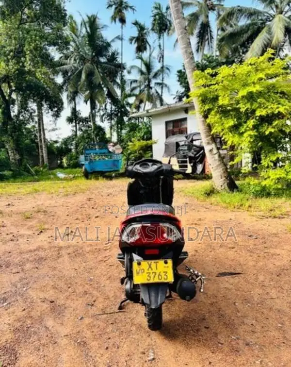 Honda Dio Red 2012