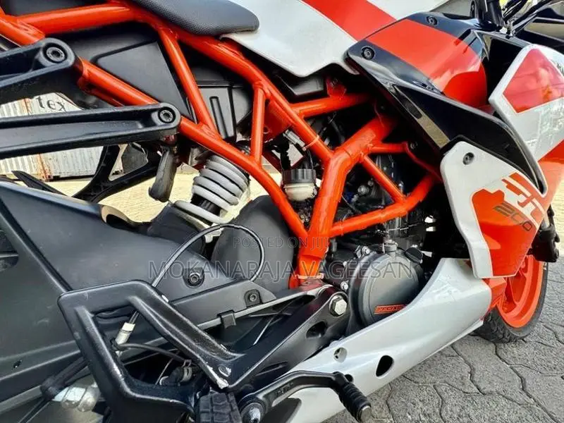 KTM RC 200 2019