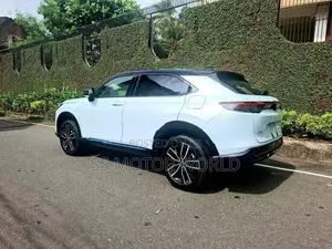 Honda Vezel Z PLAY MOONROOF 10SP 2026
