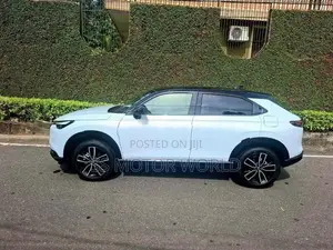 Honda Vezel Z PLAY MOONROOF 10SP 2026