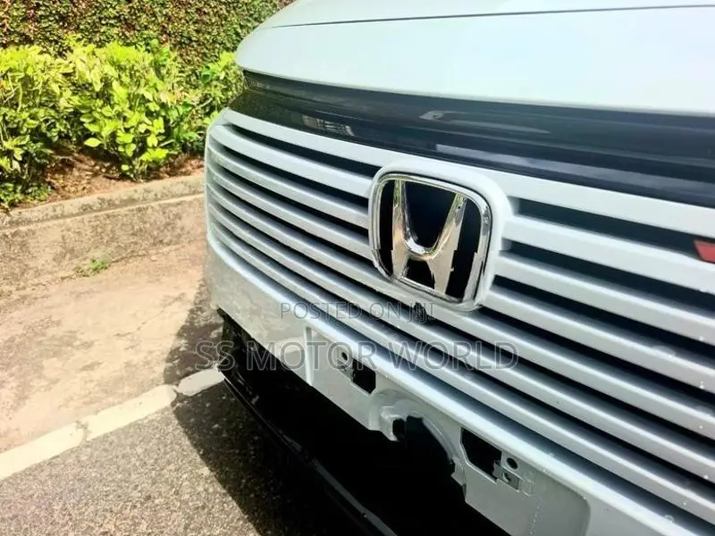 Honda Vezel Z PLAY MOONROOF 10SP 2026