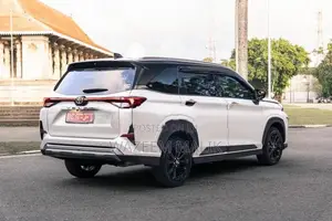 Toyota Veloz 7 Seater Hybrid 2026