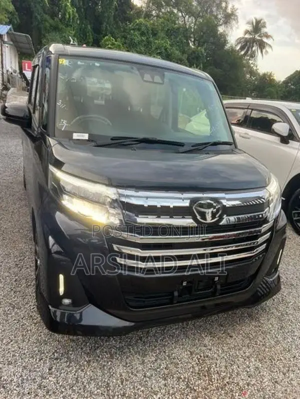 Toyota Roomy Custom G 2023