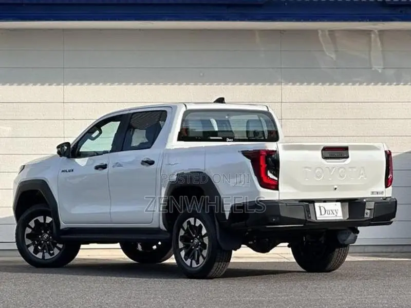 Toyota Hilux Z Adventure JAPAN 2026