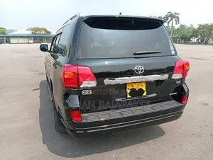 Toyota Land Cruiser Prado 2014
