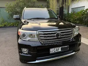 Toyota Land Cruiser Prado 2014