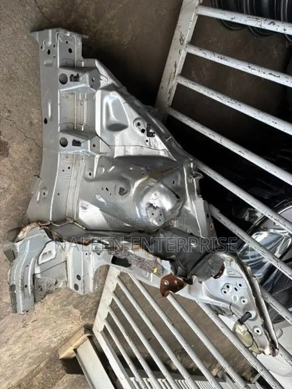 Toyota Vitz KSP130 Front Right Side Cut A Post