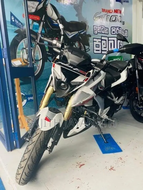 Bajaj Pulsar N160 Premium 2026