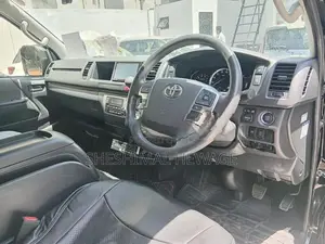 Toyota GDH GL 15 Seats 2023