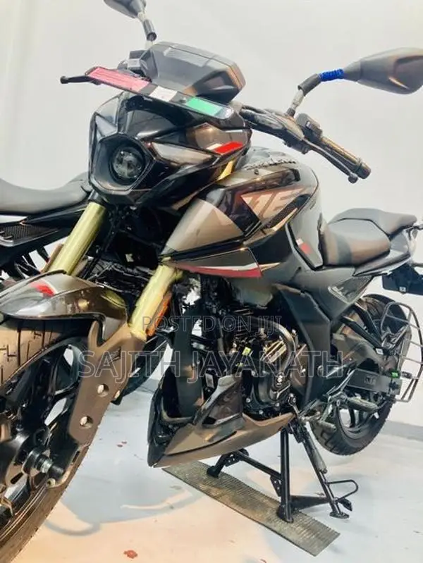 Bajaj Pulsar N160 Premium 2026