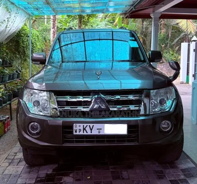 Mitsubishi Montero GLS 2013