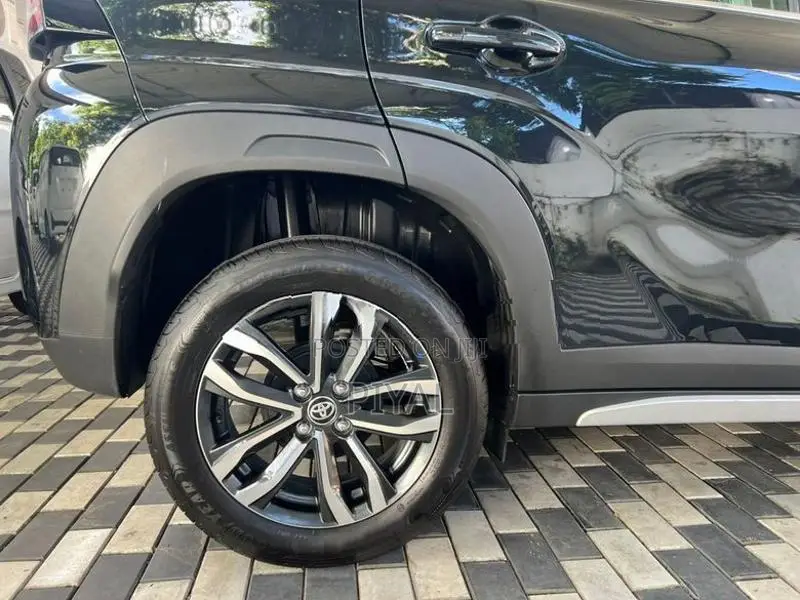 Toyota Urban Cruiser V Hybrid 2026