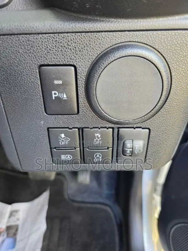 Daihatsu Mira L 2024