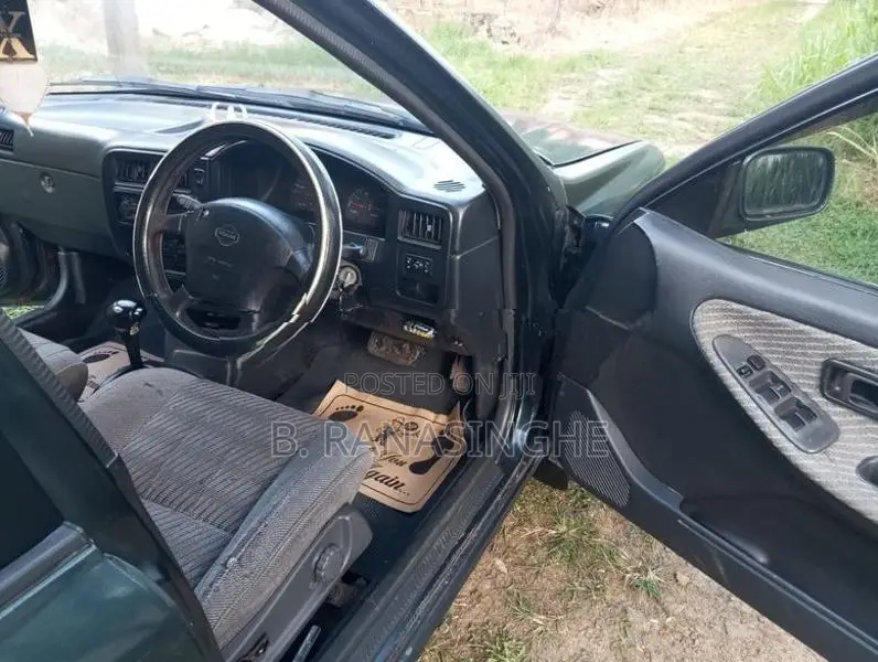 Nissan Wingroad Y10 1998