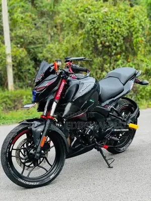 Bajaj Pulsar N160 2025