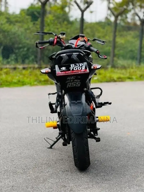Bajaj Pulsar N160 2025
