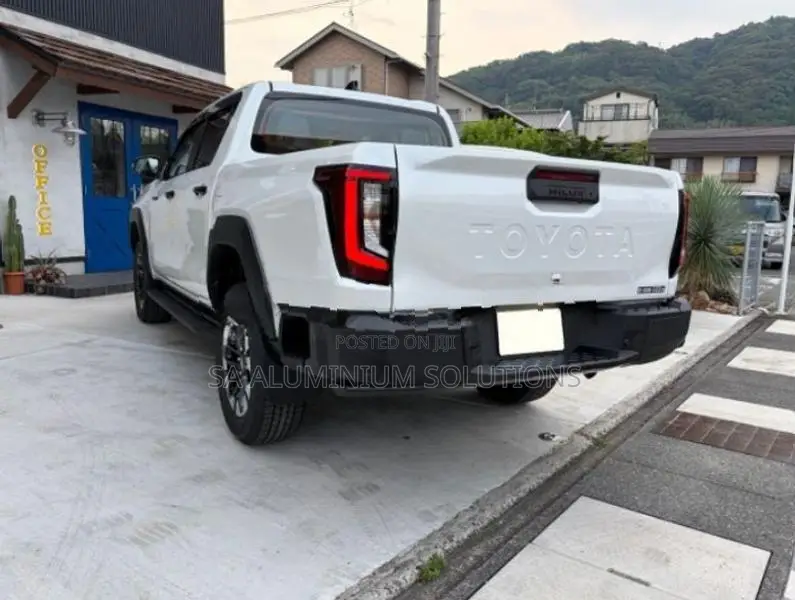 Toyota Hilux z 2026