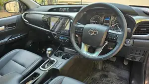 Toyota Hilux REVO V DIESEL 4WD 2025