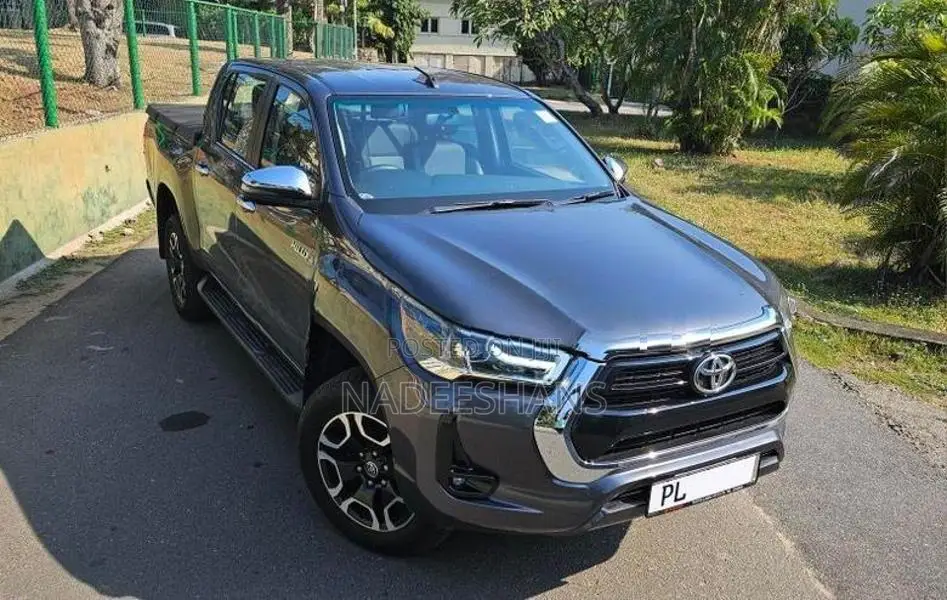 Toyota Hilux REVO V DIESEL 4WD 2025